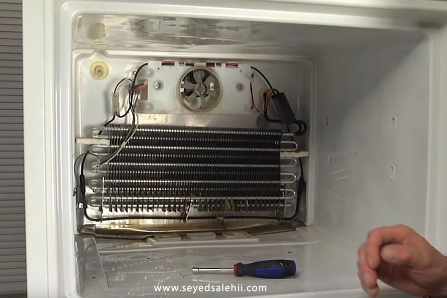 چه زمانی فن داخل یخچال شروع به کار کردن می‌ کند؟